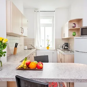 Pette C40 Apartment