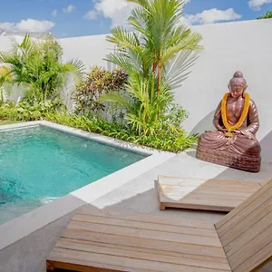 https://villa-la-madrina.hotelsseminyak.net